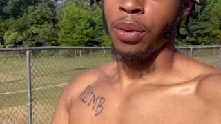 Having the time of my life moaning and cumming at a public park by businesses 👀😮‍💨 subscribe OF